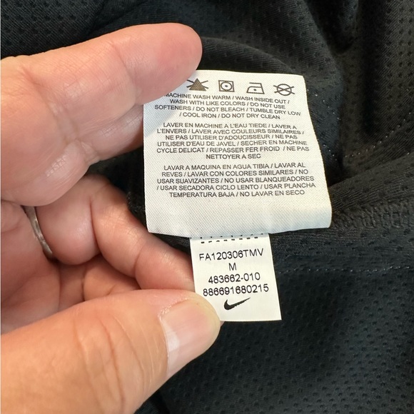 Nike Golf Tour Performance Women’s NWT Size Medium Standard Fit Polo Shirt - Picture 10 of 11